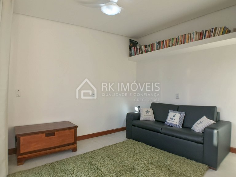 Excellent house with hydro for up to 10 people