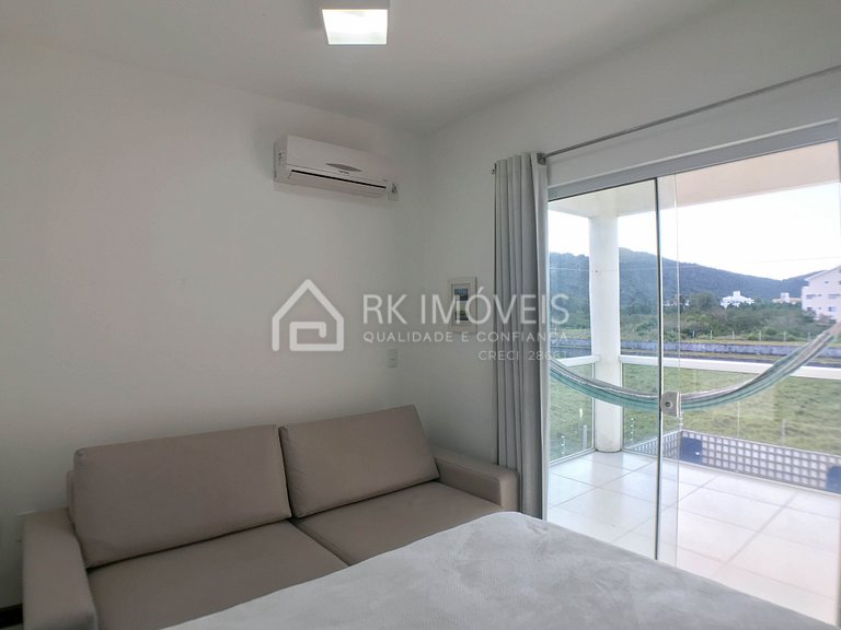 Excellent house with hydro for up to 10 people