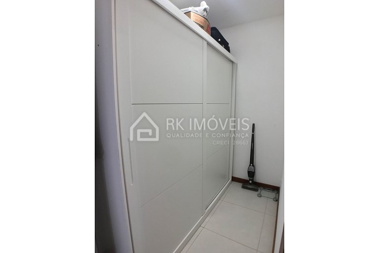 Excellent house with hydro for up to 10 people