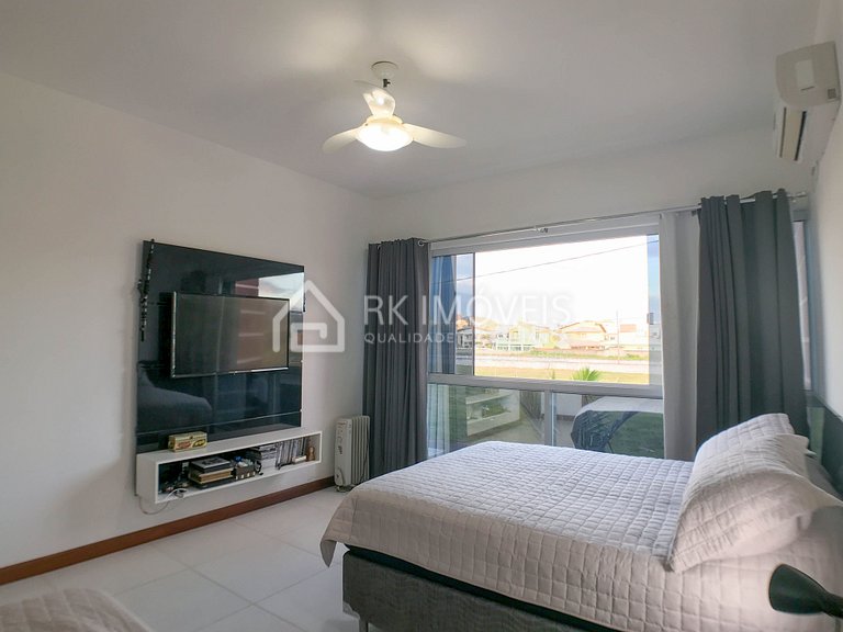 Excellent house with hydro for up to 10 people