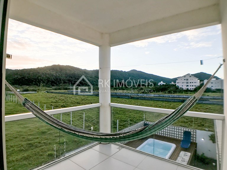 Excellent house with hydro for up to 10 people