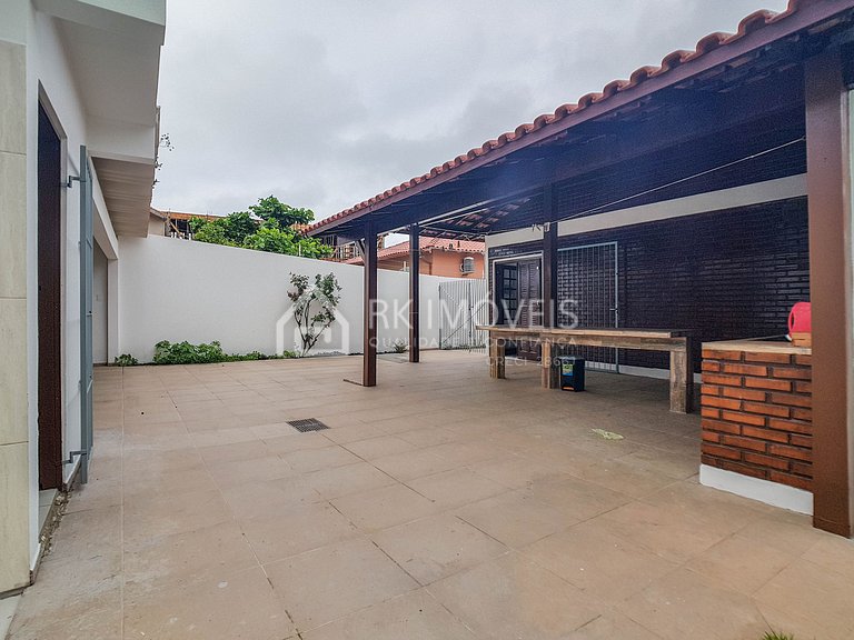 Casa Golfinhos 100m mar nos Ingleses