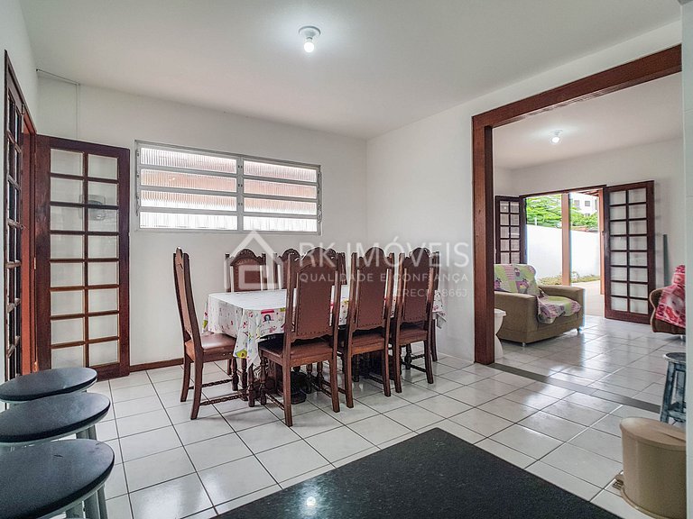 Casa Golfinhos 100m mar nos Ingleses