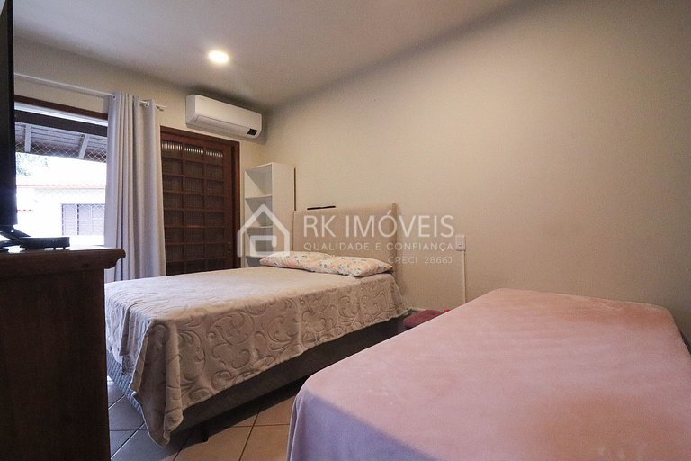 House in Ingleses Florianópolis-Vacation-CH01J-3bedrooms