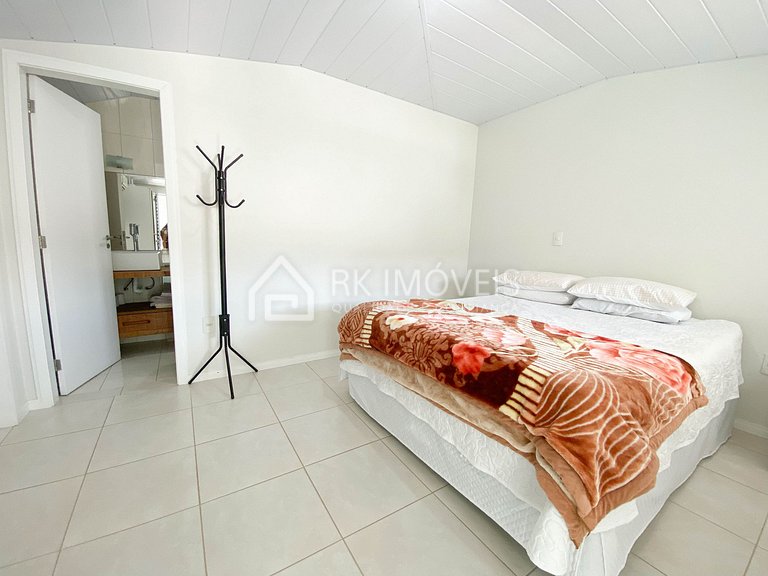 Hermoso ático 4 dormitorios con jacuzzi, una cuadra del mar.