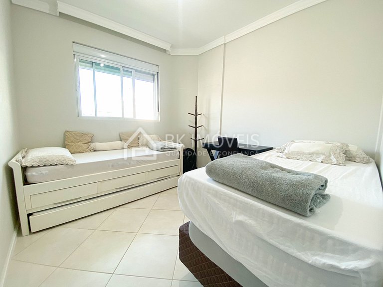 Hermoso ático 4 dormitorios con jacuzzi, una cuadra del mar.