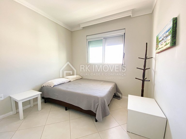 Beautiful 4-bedroom penthouse with jacuzzi 300m from the sea