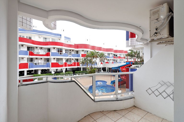 Beautiful pool front apartment with wi-fi - HB19F